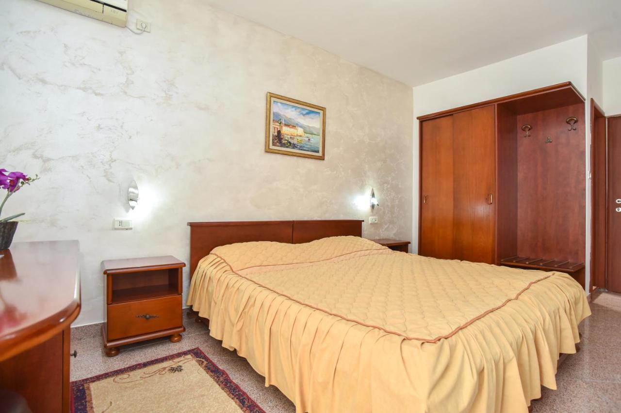 Hotel Suzana Budva Dış mekan fotoğraf