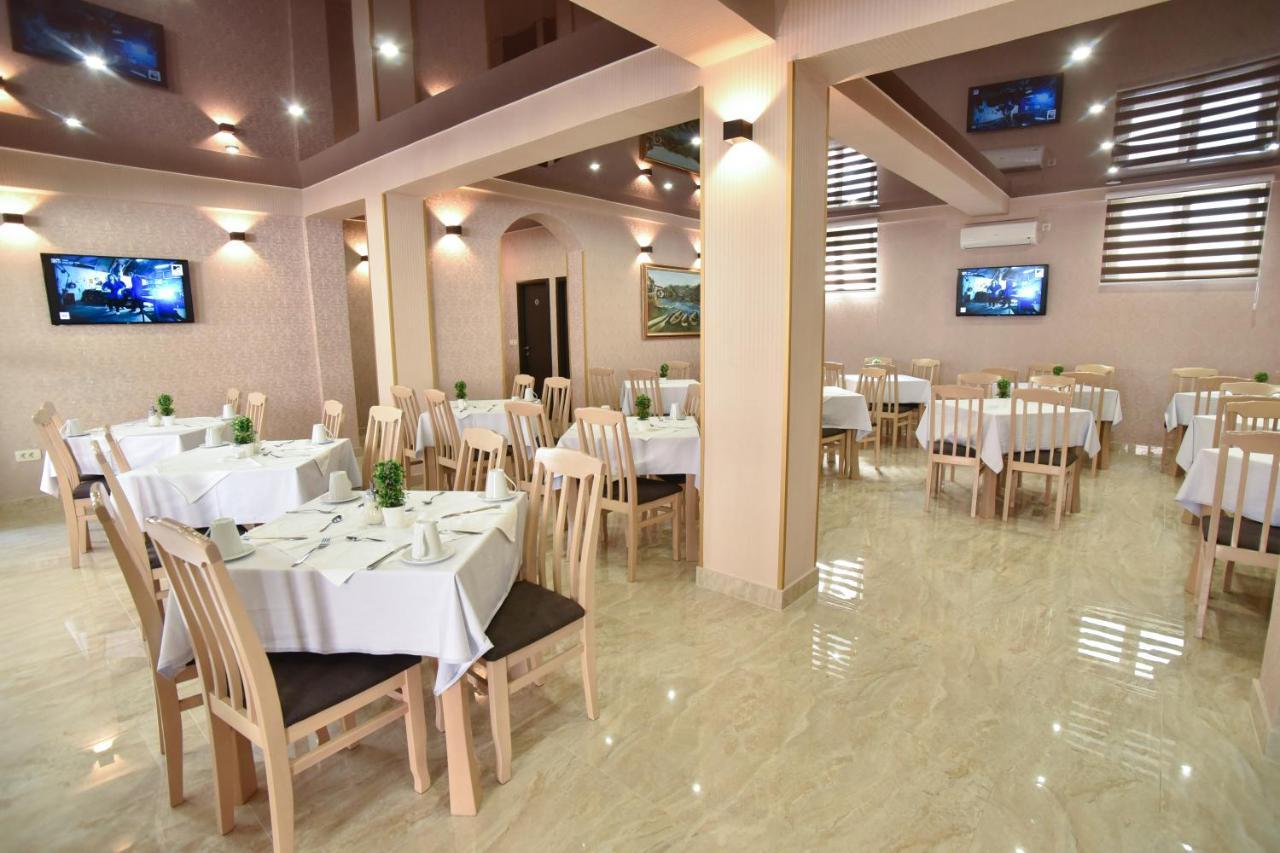 Hotel Suzana Budva Dış mekan fotoğraf