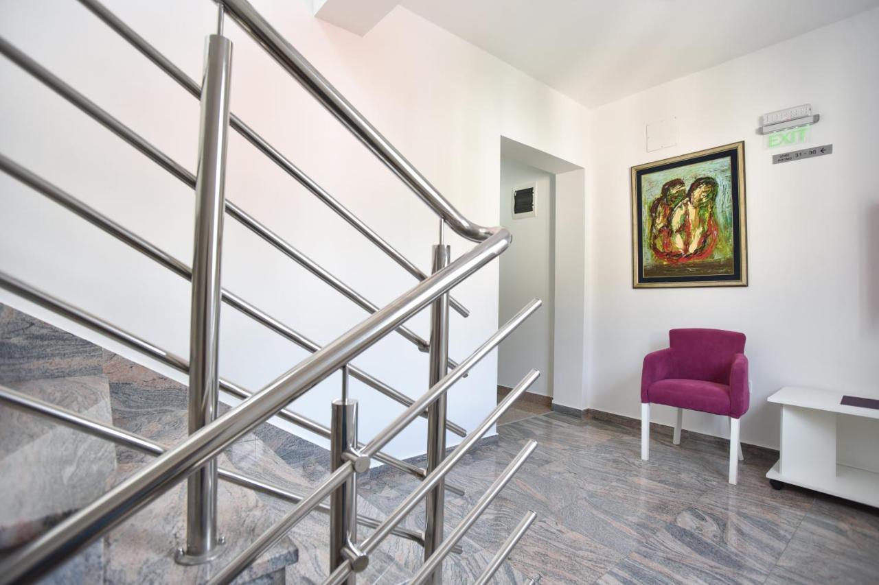 Hotel Suzana Budva Dış mekan fotoğraf