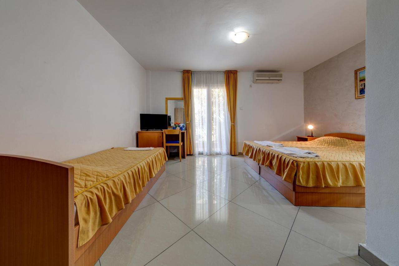 Hotel Suzana Budva Dış mekan fotoğraf
