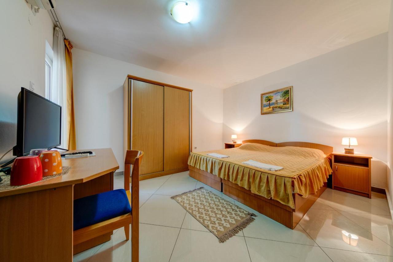 Hotel Suzana Budva Dış mekan fotoğraf