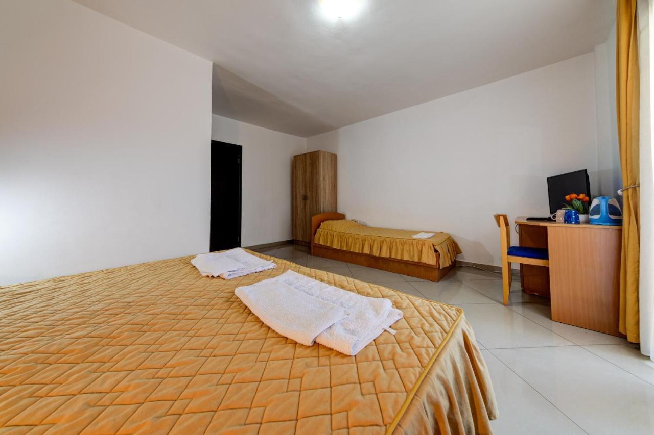 Hotel Suzana Budva Dış mekan fotoğraf