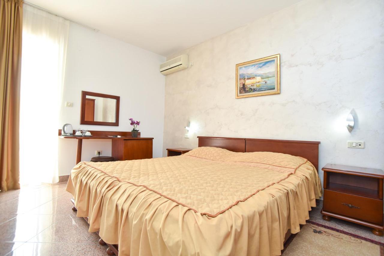 Hotel Suzana Budva Dış mekan fotoğraf