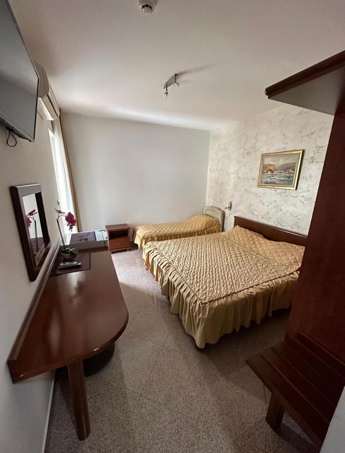 Hotel Suzana Budva Dış mekan fotoğraf